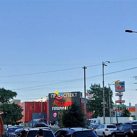 Просторі Апартаменти كييف المظهر الخارجي الصورة